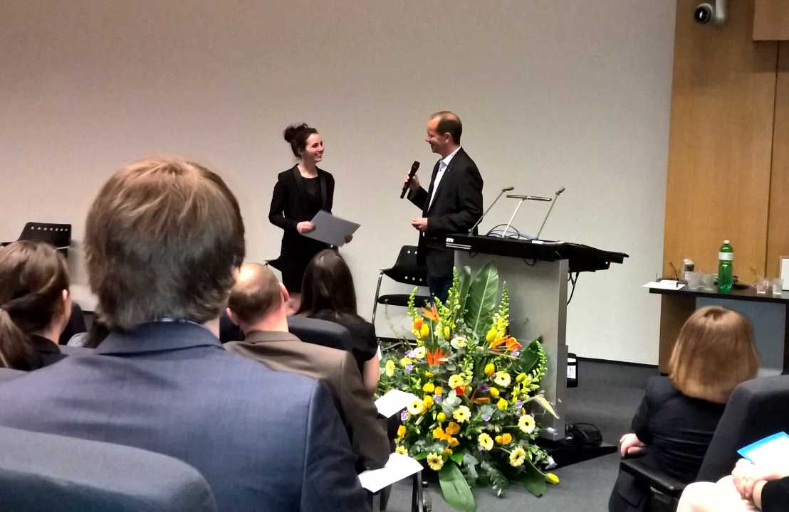 Enlarged view: Carla Rudigier receiving Willi Studer Prize for the best student in Food Science Master’s programme